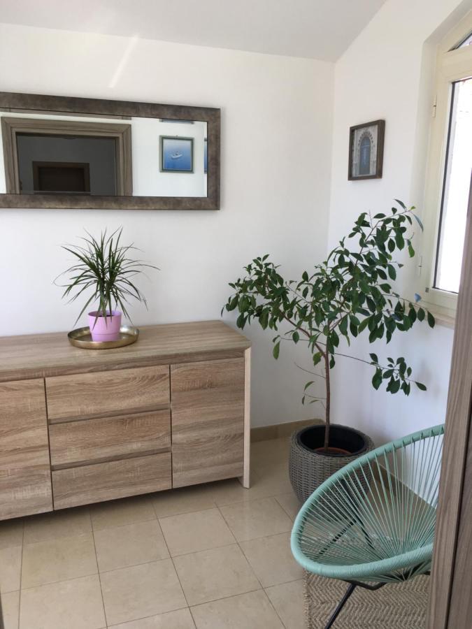 Kairos Apartment โตรกีร์ ภายนอก รูปภาพ