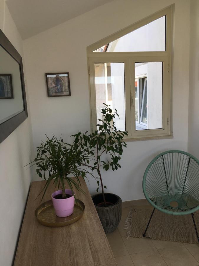 Kairos Apartment โตรกีร์ ภายนอก รูปภาพ