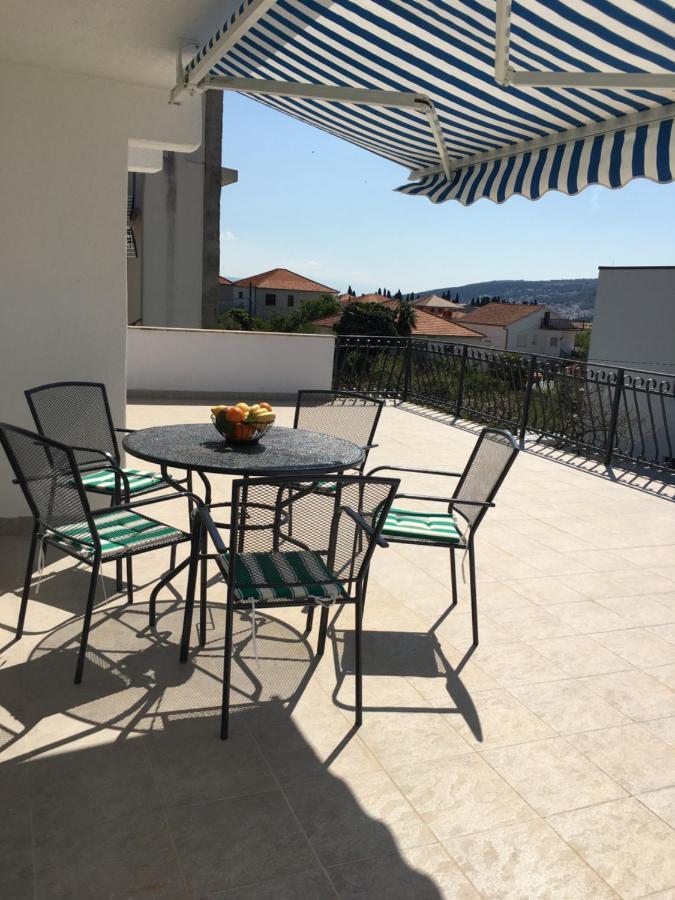 Kairos Apartment โตรกีร์ ภายนอก รูปภาพ